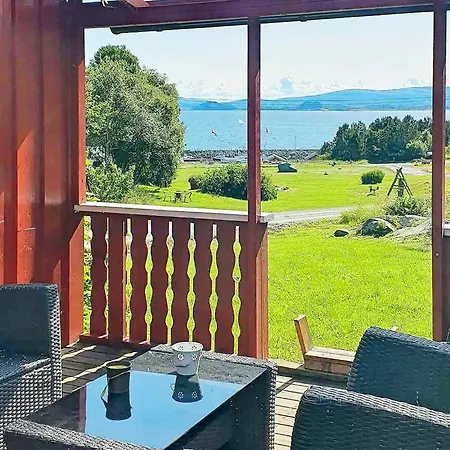 6 Person In Storfosna-by Traum * Sletta (Sor-Trondelag)